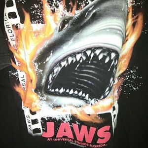 Universal studios JAWS t-shirt